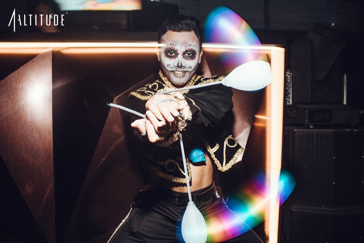 LED Performances — Circus of Altrades